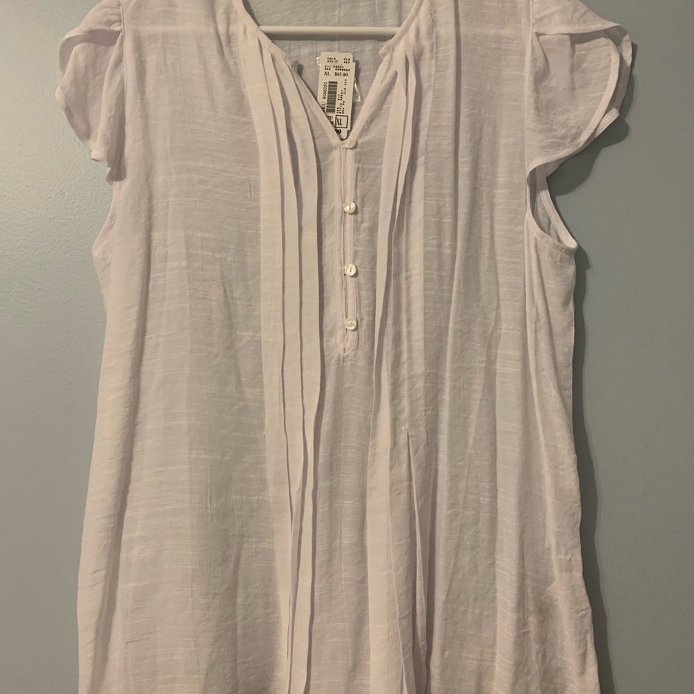 Ladies size XL white top. New with tags.